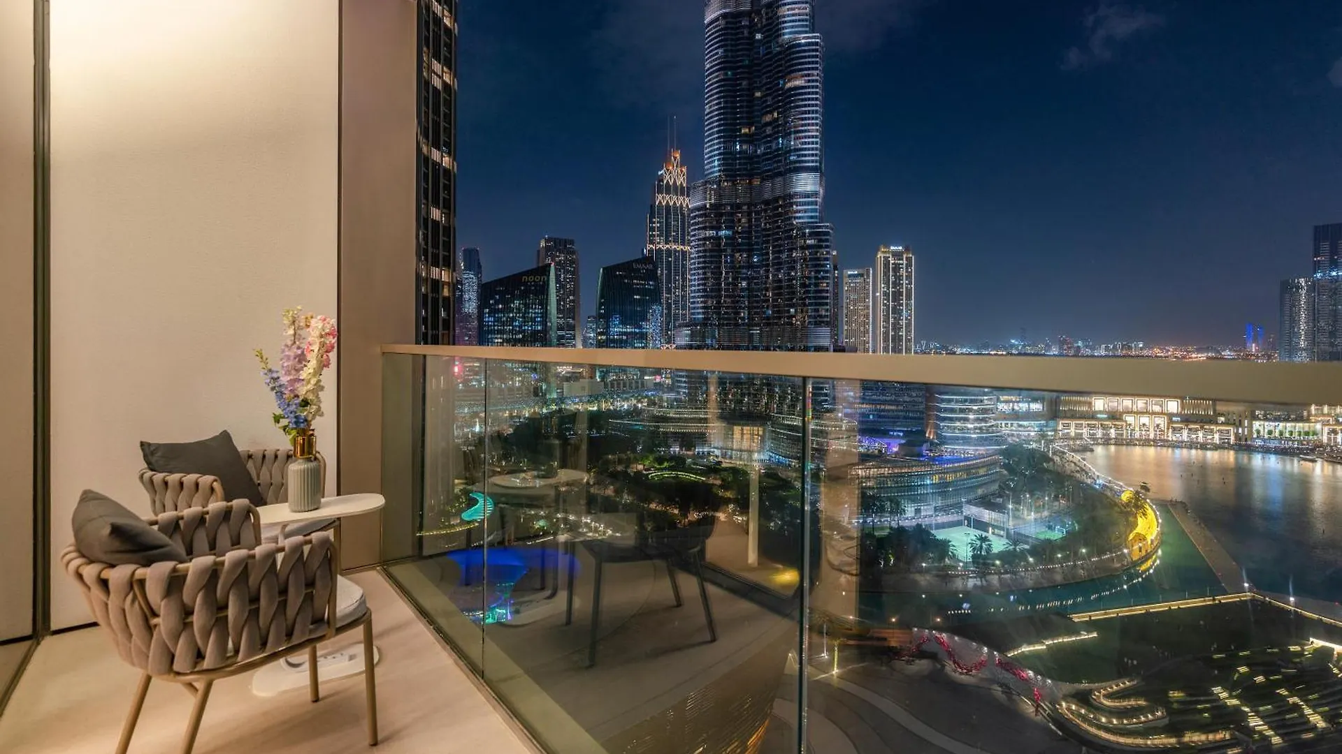Skyline Majesty - Luxury Living With Full Burj Khalifa & Fountain Views - 1703 Appartement Dubai