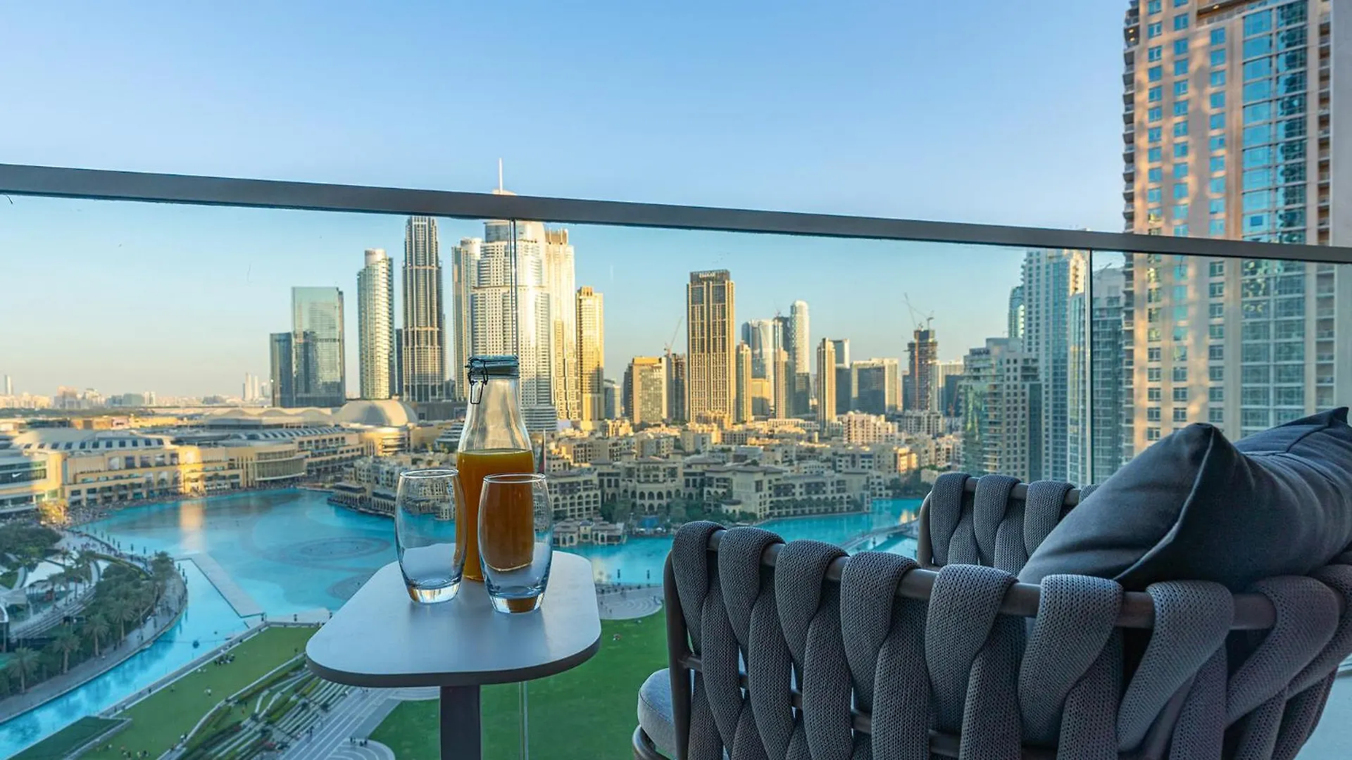 Skyline Majesty - Luxury Living With Full Burj Khalifa & Fountain Views - 1703 Appartement Dubai Verenigde Arabische Emiraten